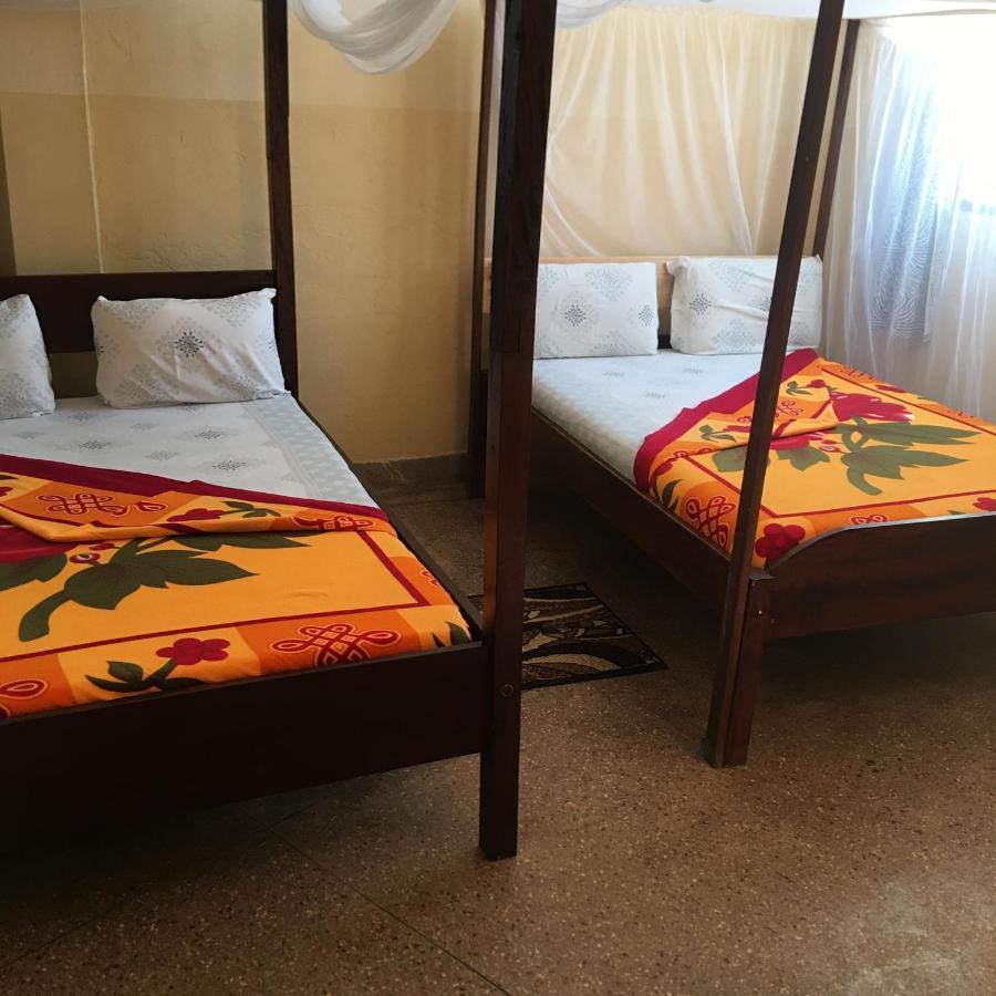 אוקונדה Diani Travellers Guest House מראה חיצוני תמונה